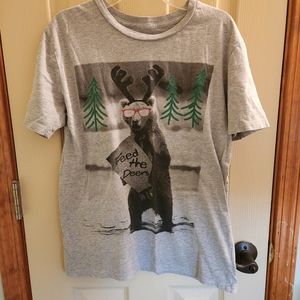 Graphic humorous tshirt "FEED THE DEER" sz small unisex